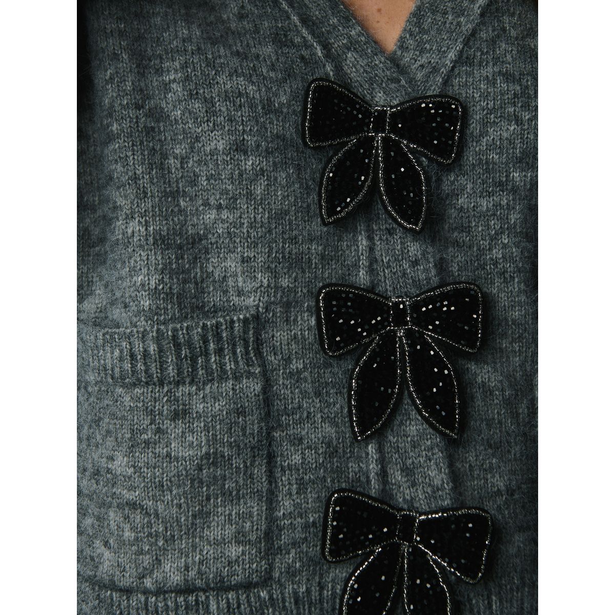 Cardigan à poche et boutons en forme de nœuds gris, NEXT