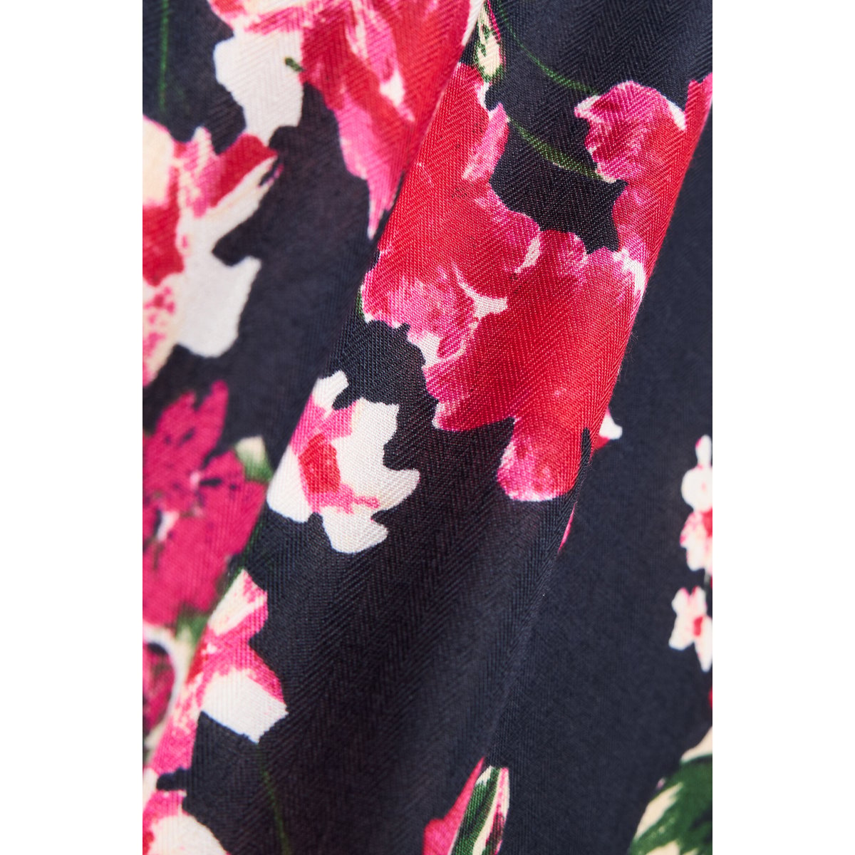 Foulard satiné bleu foncé, BREAL