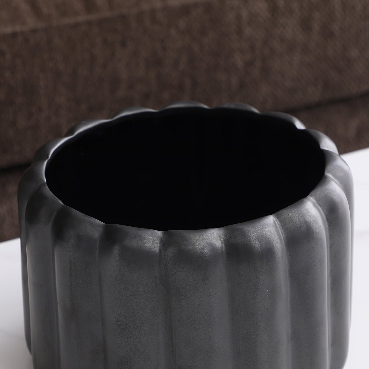 Cache-pot décoratif en céramique H14 BOUDOIRS noir, SIA DECO