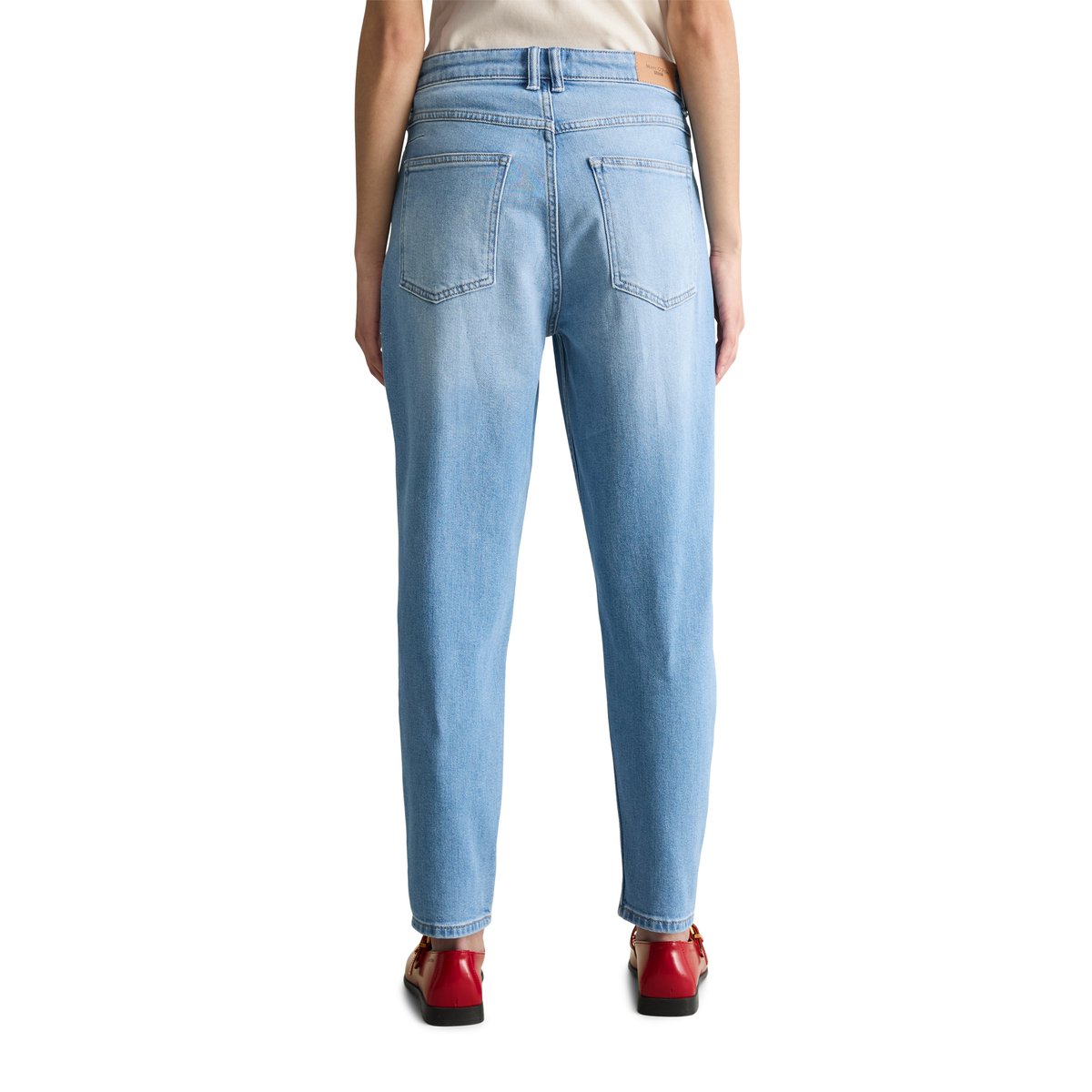 Jeans modèle Freja boyfriend ankle-length en mélange de coton organique et de lyocell bleu clair, MARC O’POLO DENIM