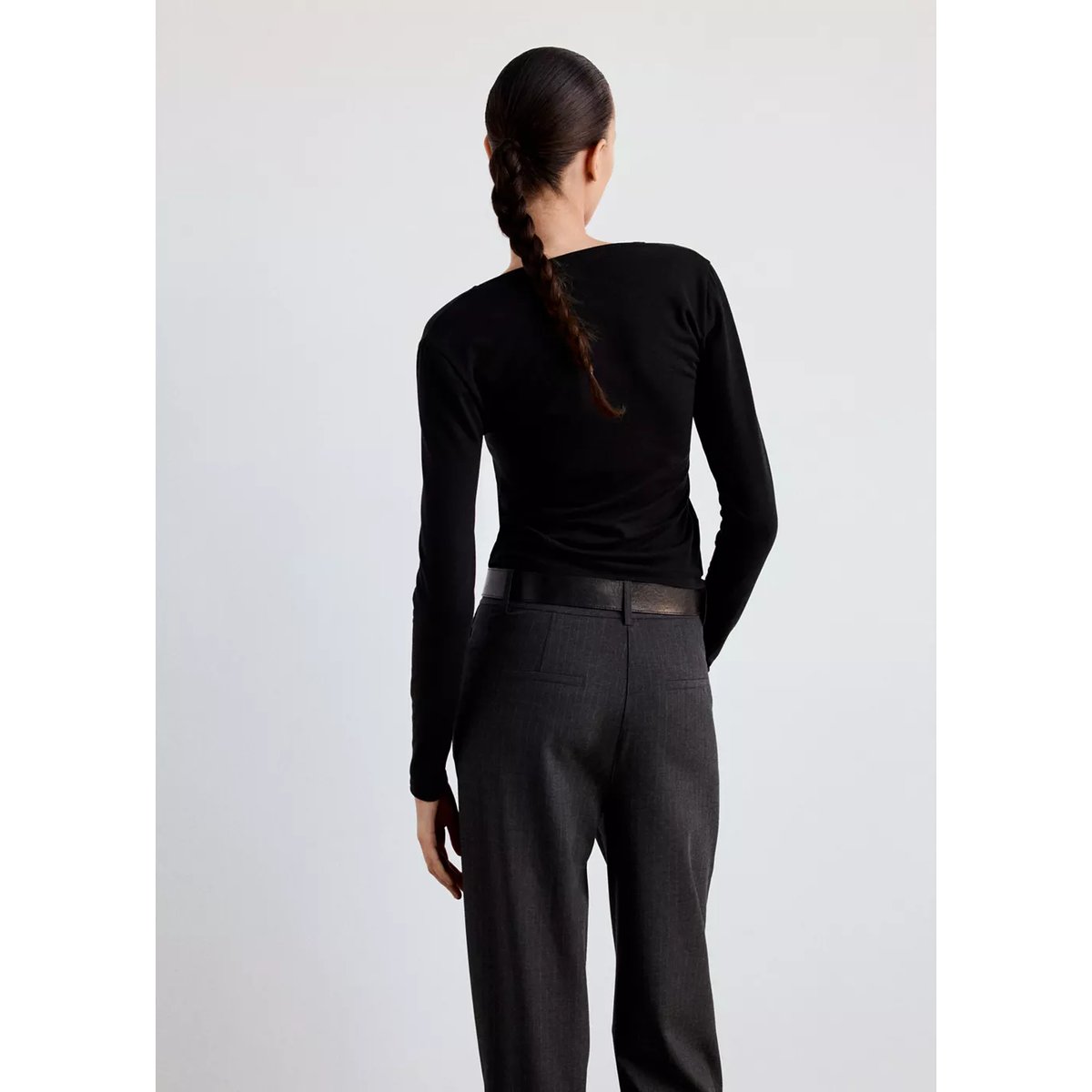 T-shirt cintré col en V noir, MANGO