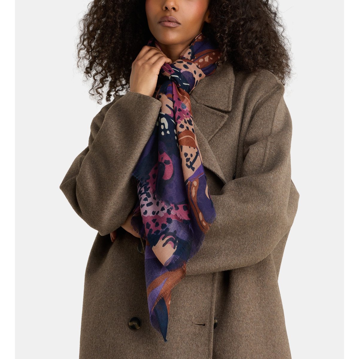 Etole léone motif animalier violet, GALERIES LAFAYETTE