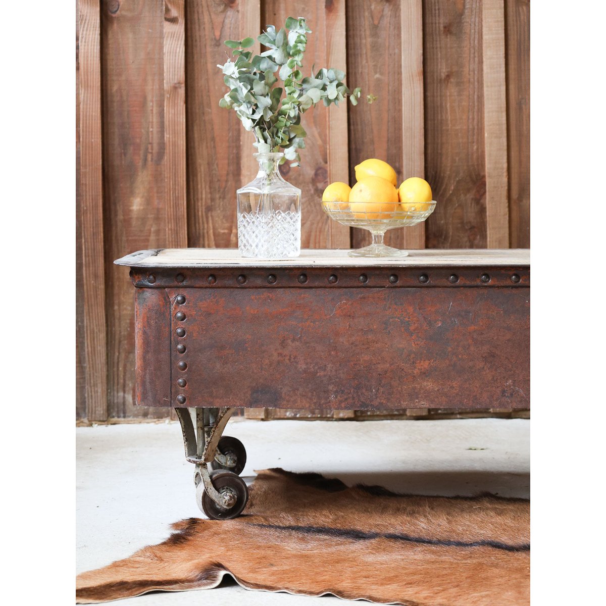 Table basse industrielle en bois Léonie N°433 - Bon état bois clair, DEBONGOUT
