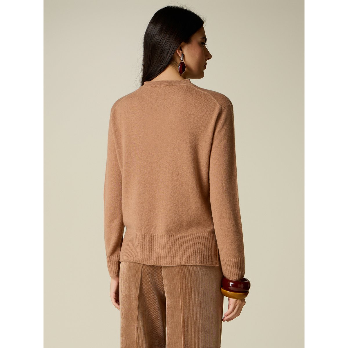 Pull ras du cou beige, OLTRE