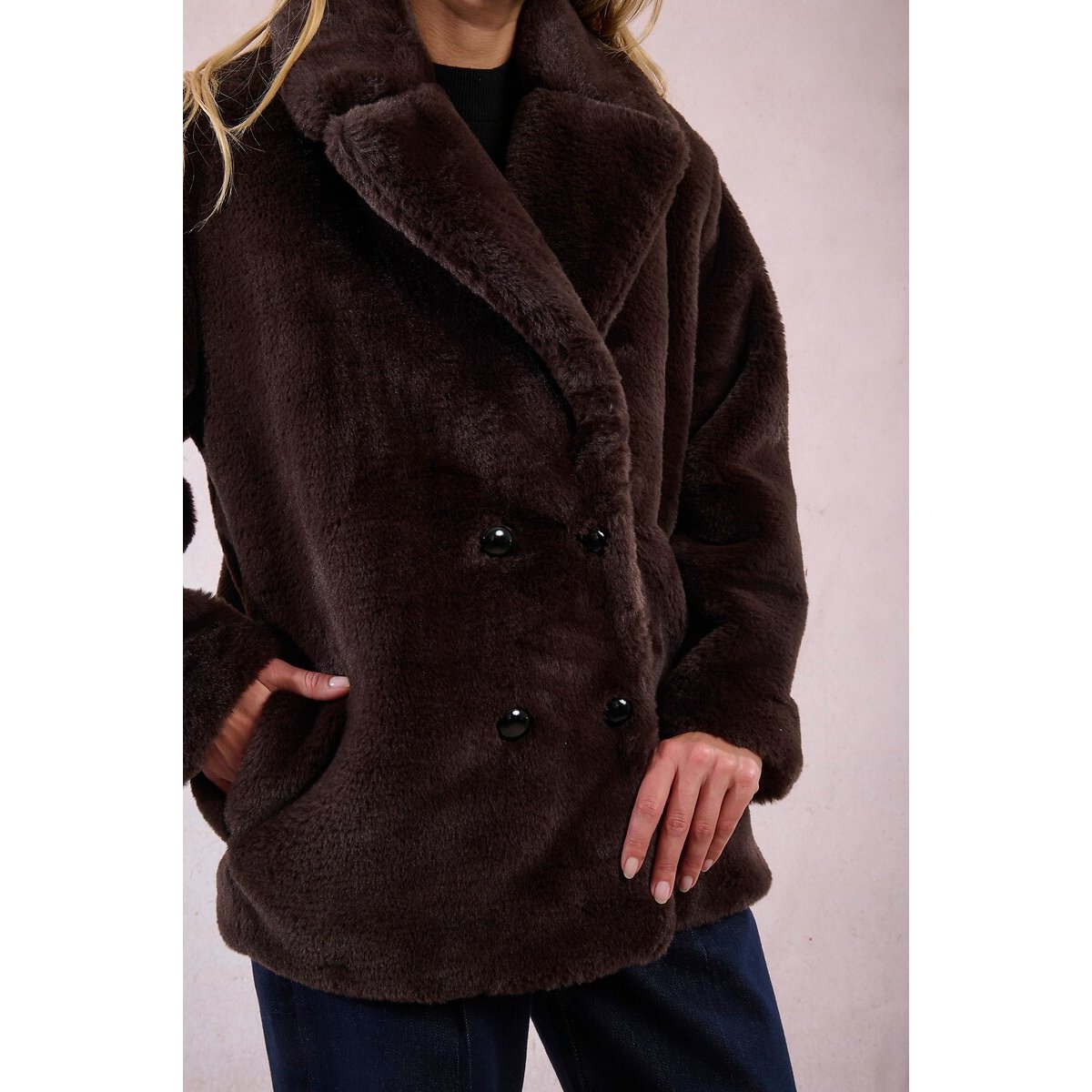 Buttoned Coat in Fluffy Fabric chocolate, MOLLY BRACKEN