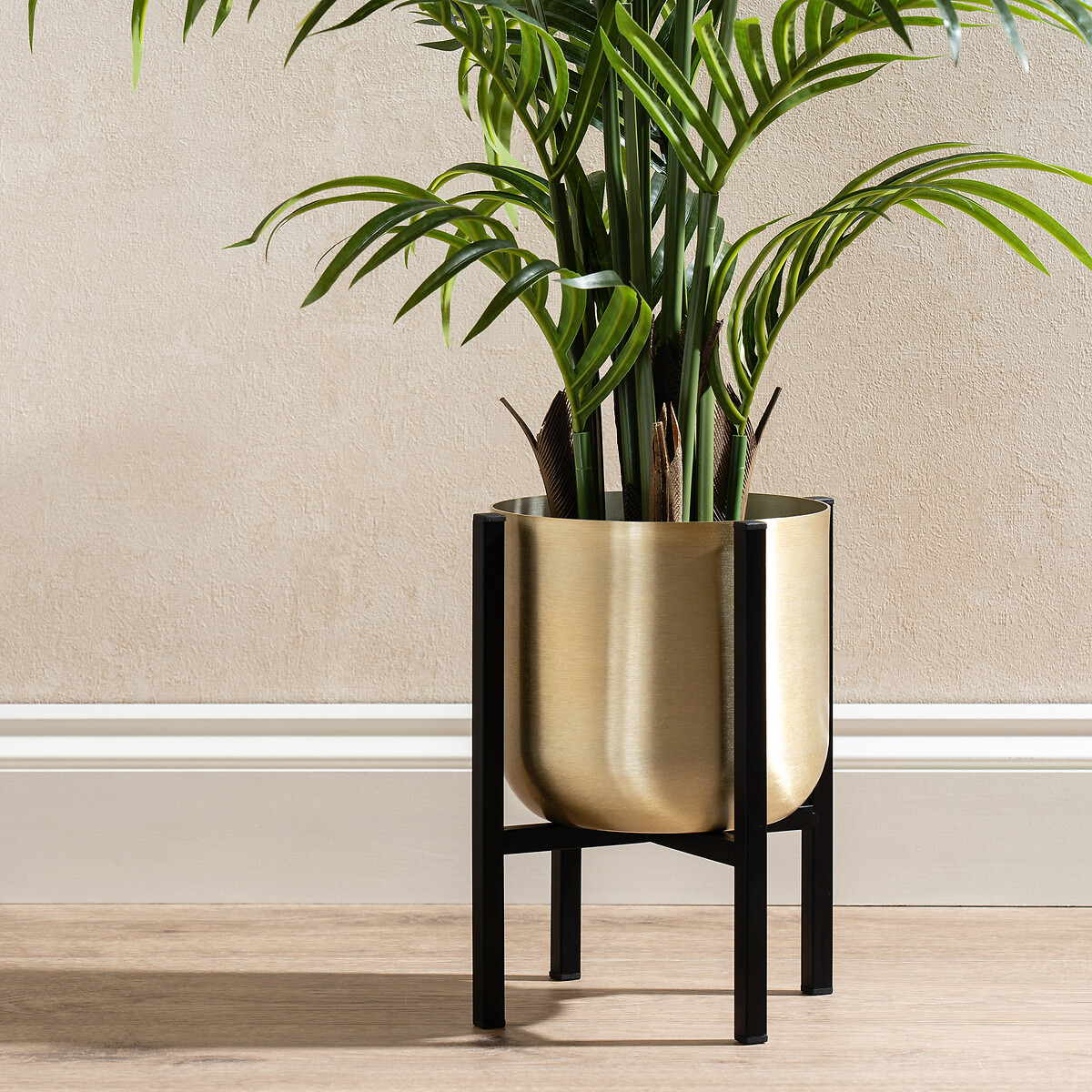 35cm Gold Planter on Stand Small gold-coloured, SO'HOME