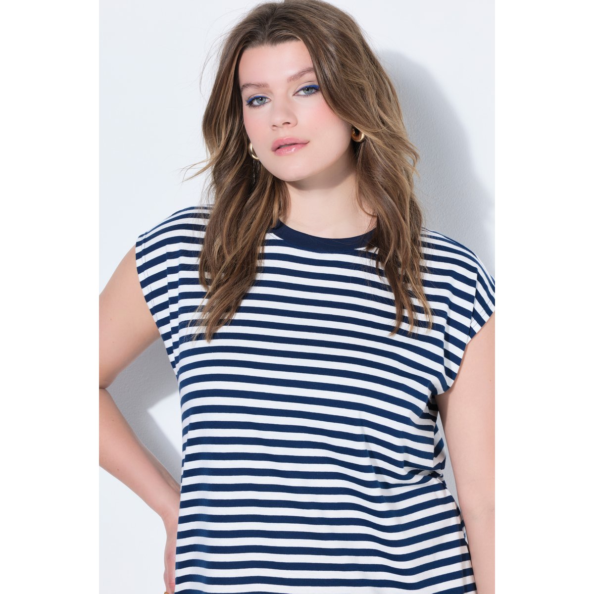 Robe en jersey, oversized, rayures, col rond bleu foncé, STUDIO UNTOLD