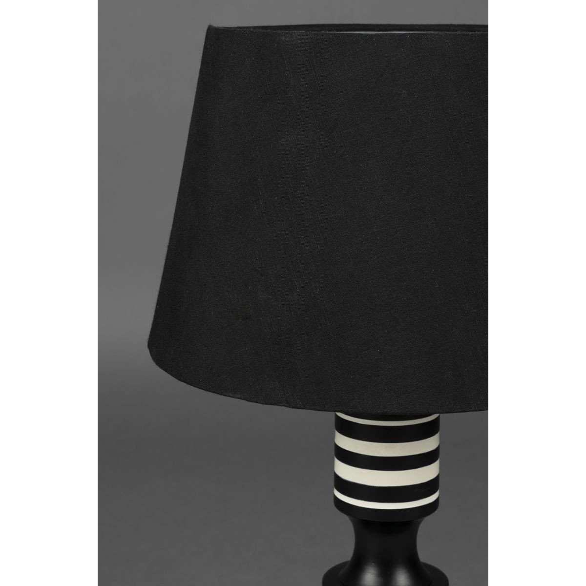 Lampe design en métal noir, DUTCHBONE