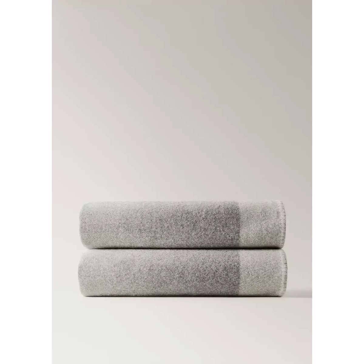 Couverture en laine à finition festonnée gris, MANGO HOME