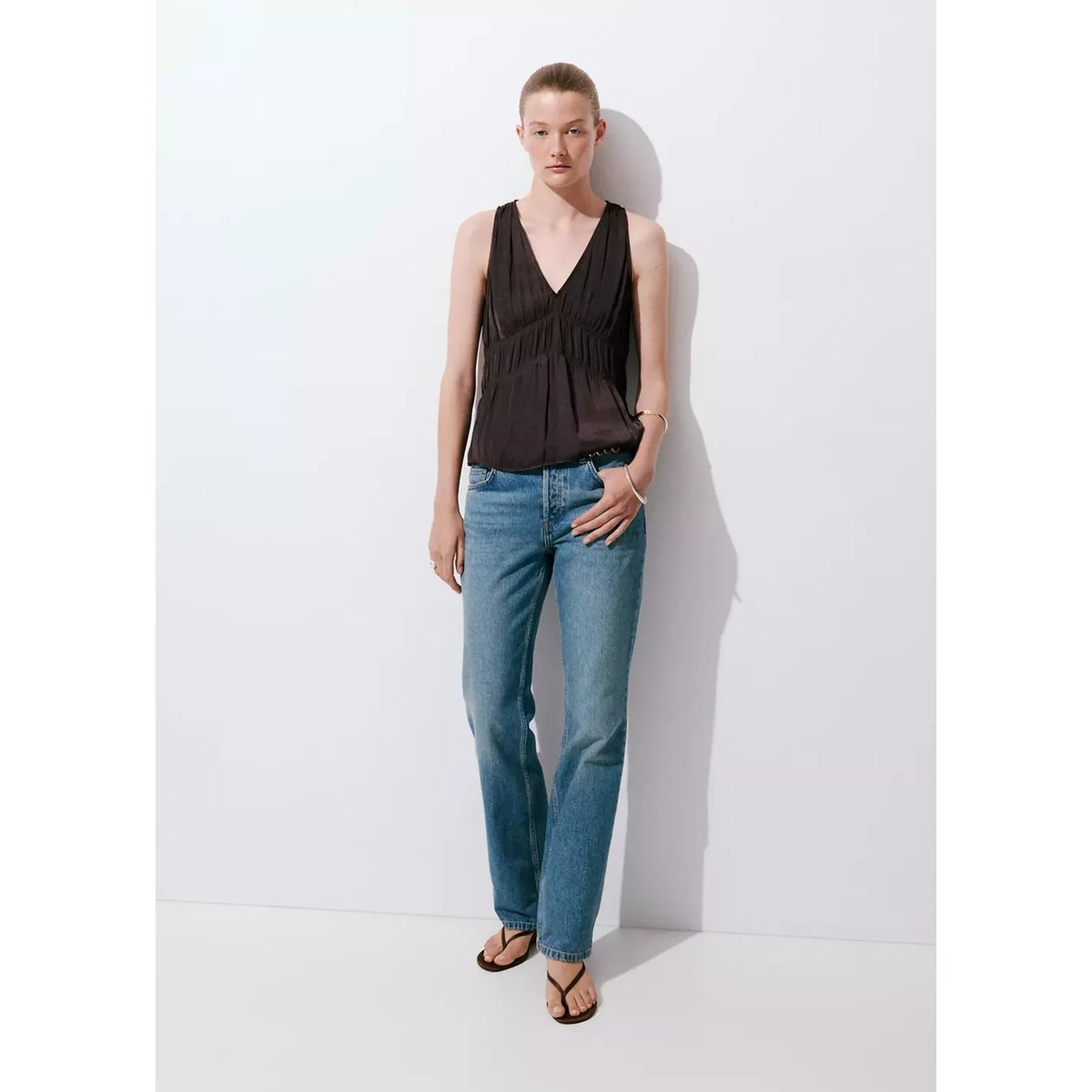 Top col V froncé marron, MANGO