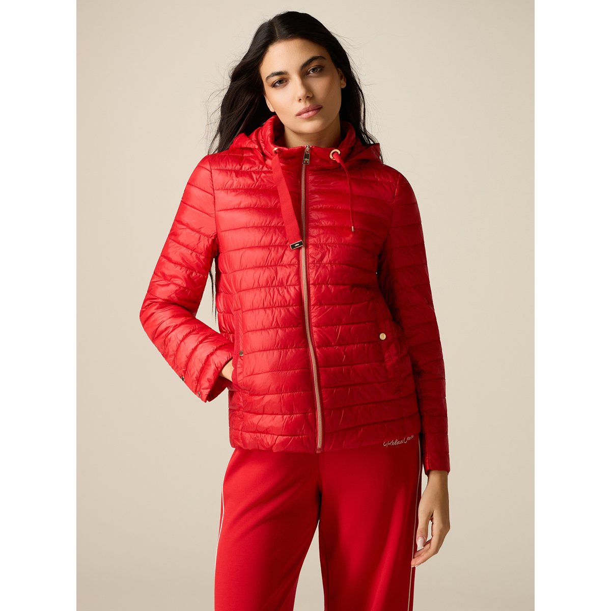 Veste matelassée légère à capuche rouge, OLTRE