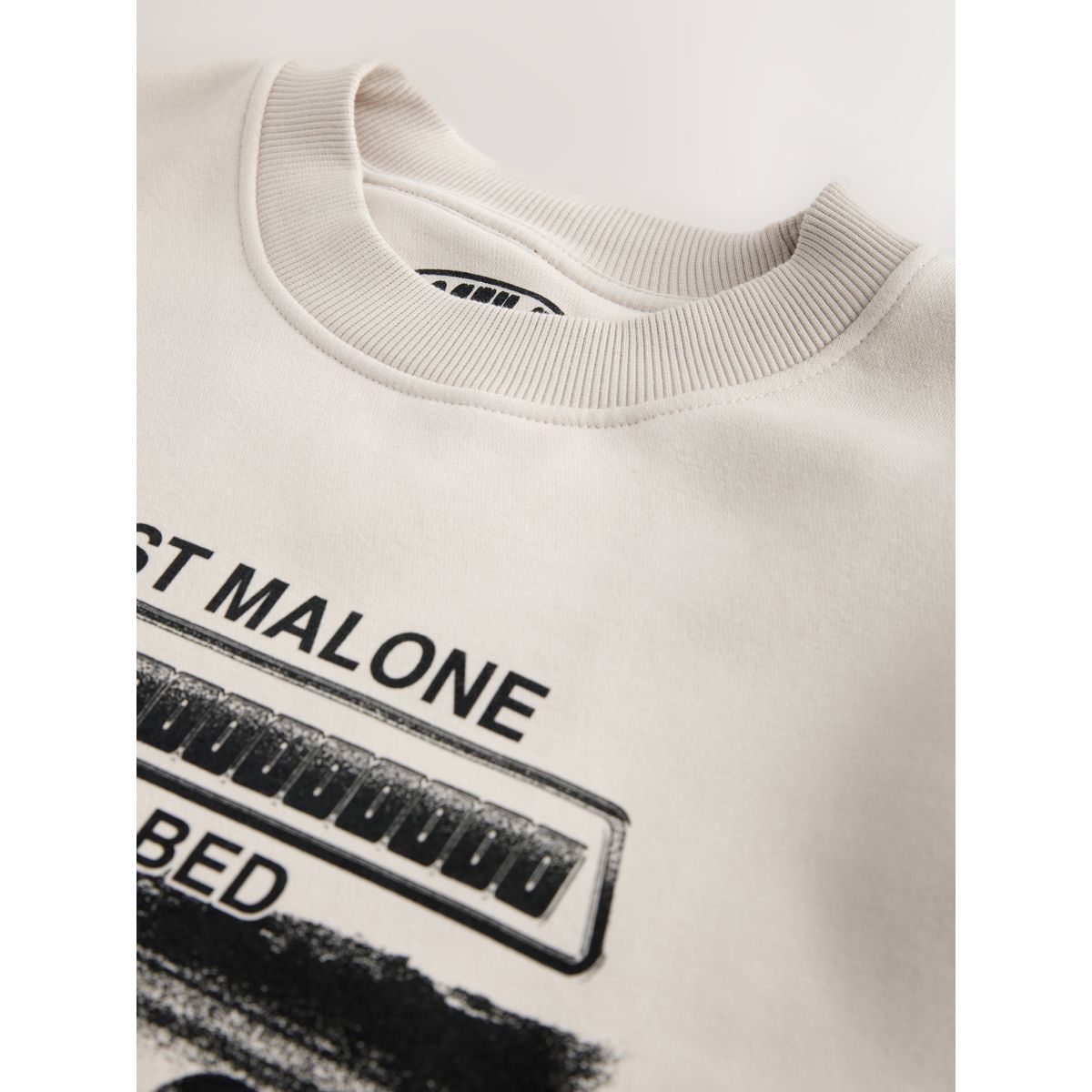 Sweat ras du cou à imprimé post malone neutre écru, NEXT
