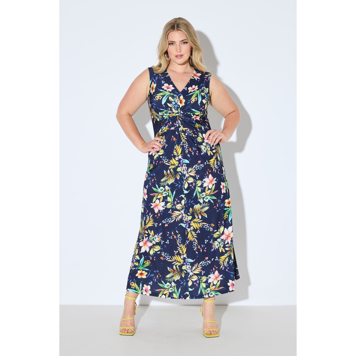 Robe maxi en jersey. Motif floral et drapé marine, ULLA POPKEN