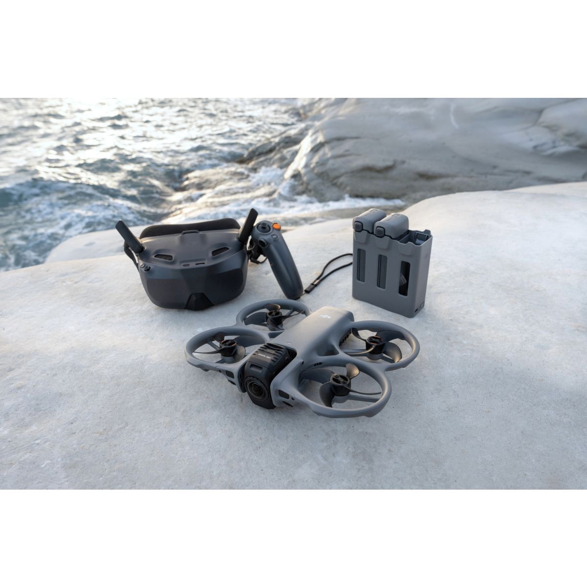 Drone Avata 360 Motion Fly More Combo (Goggles gris, DJI
