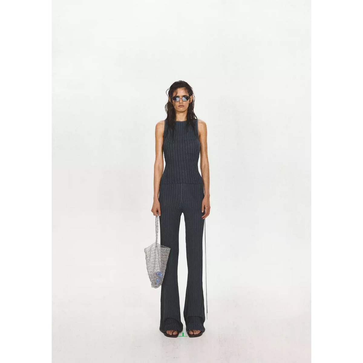 Pantalon flare côtelé avec détail de nœud bleu foncé, MANGO