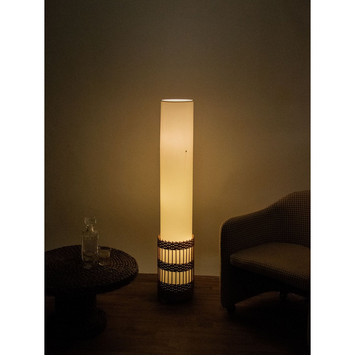 Lampadaire fin en rotin Julien N°149 - Bon état blanc, DEBONGOUT