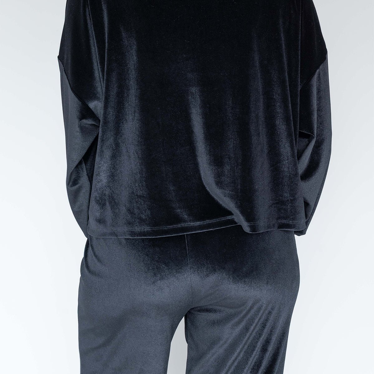 Sweat fin en VELOURS Noir noir, WE ARE JOLIES