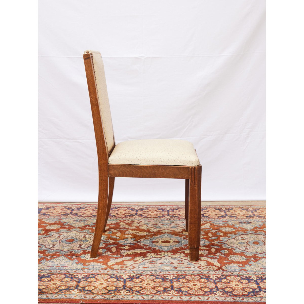 Paire de chaises en noyer art déco Alma N°1727 - Bon état bois foncé, DEBONGOUT