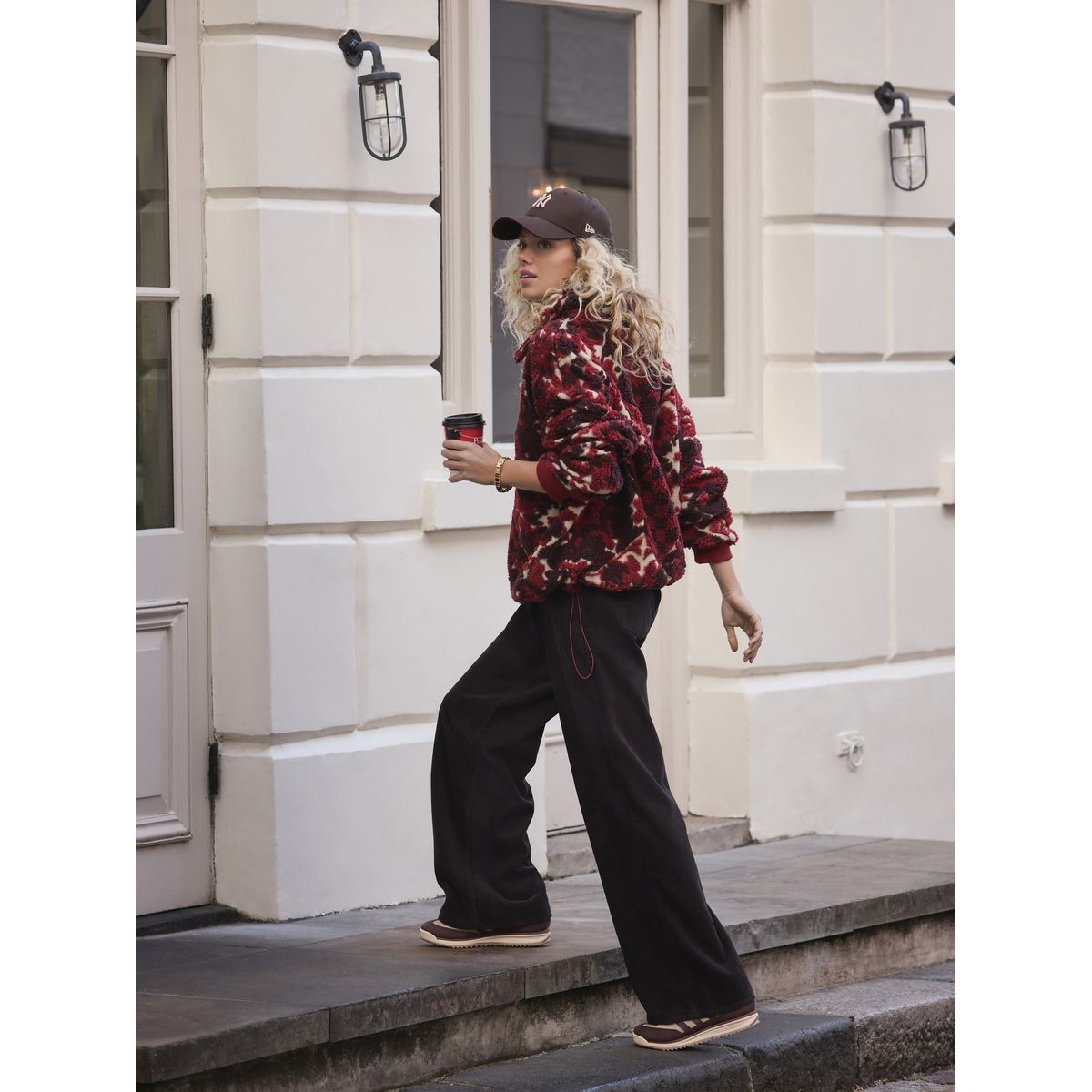 Pantalon large en velours côtelé noir, NEXT
