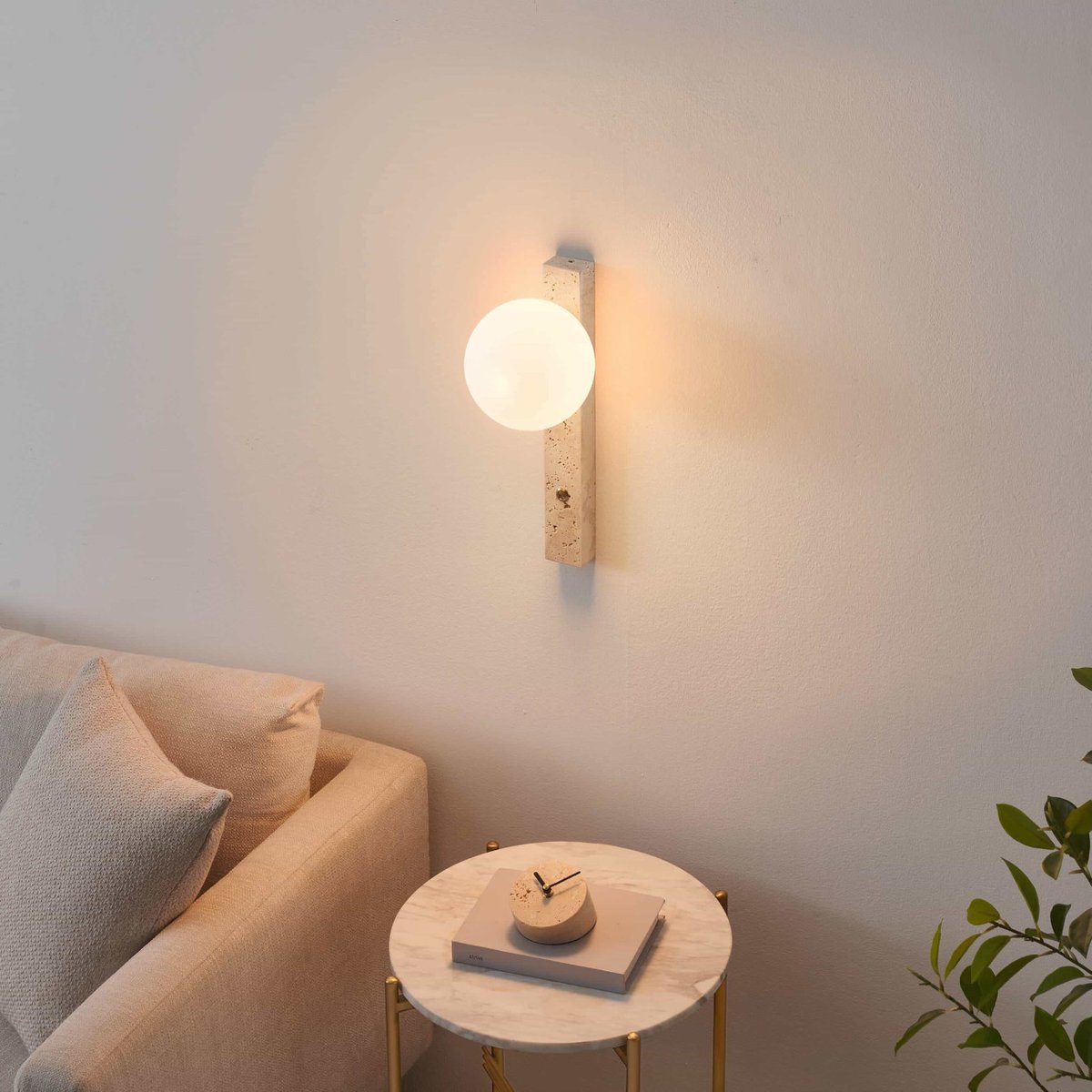 Applique moderne verre et pierre - LIRA beige, blanc et laiton, KOSILUM
