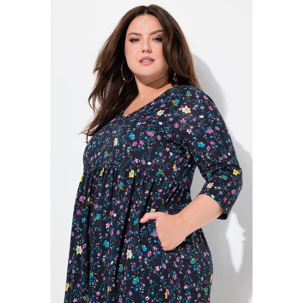 Robe en jersey coupe évasée, motif cachemire noir, ULLA POPKEN