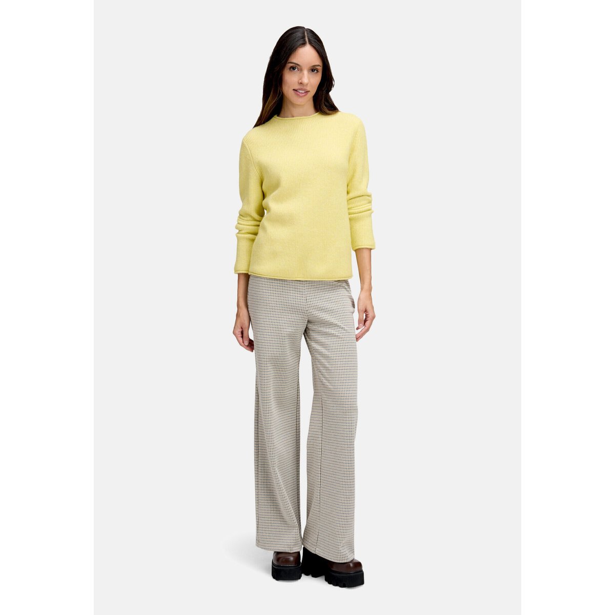 Pull-over en maille à col droit muted lime, CARTOON