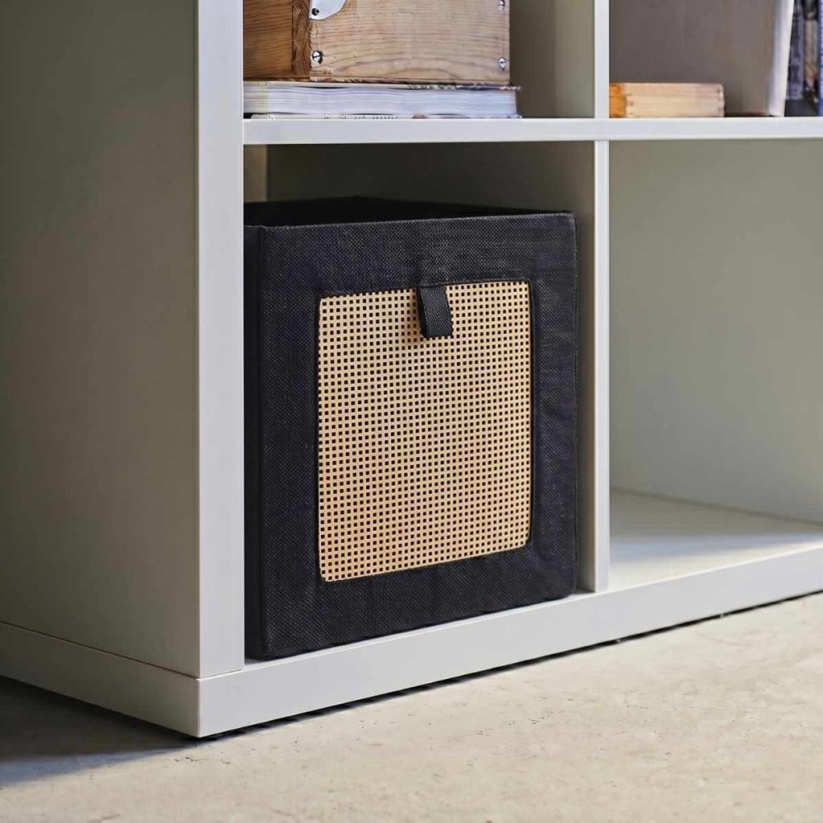 Cube de rangement en cannage 31x31x31cm noir, ORNAMI