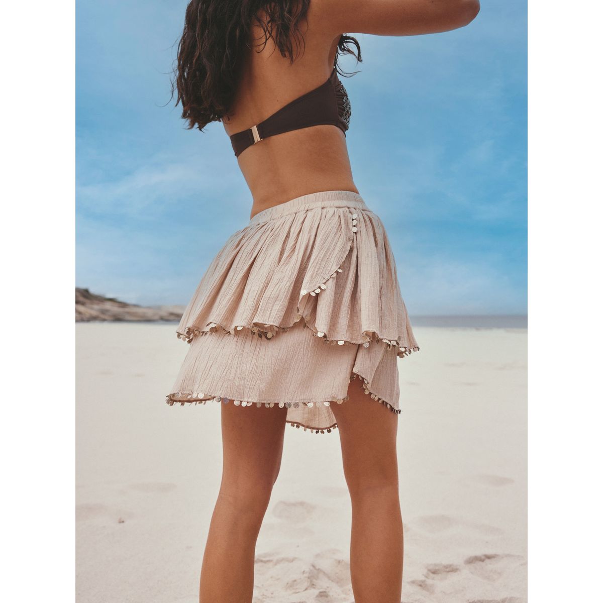 Jupe à froufrou avec finitions métalliques grège, NEXT