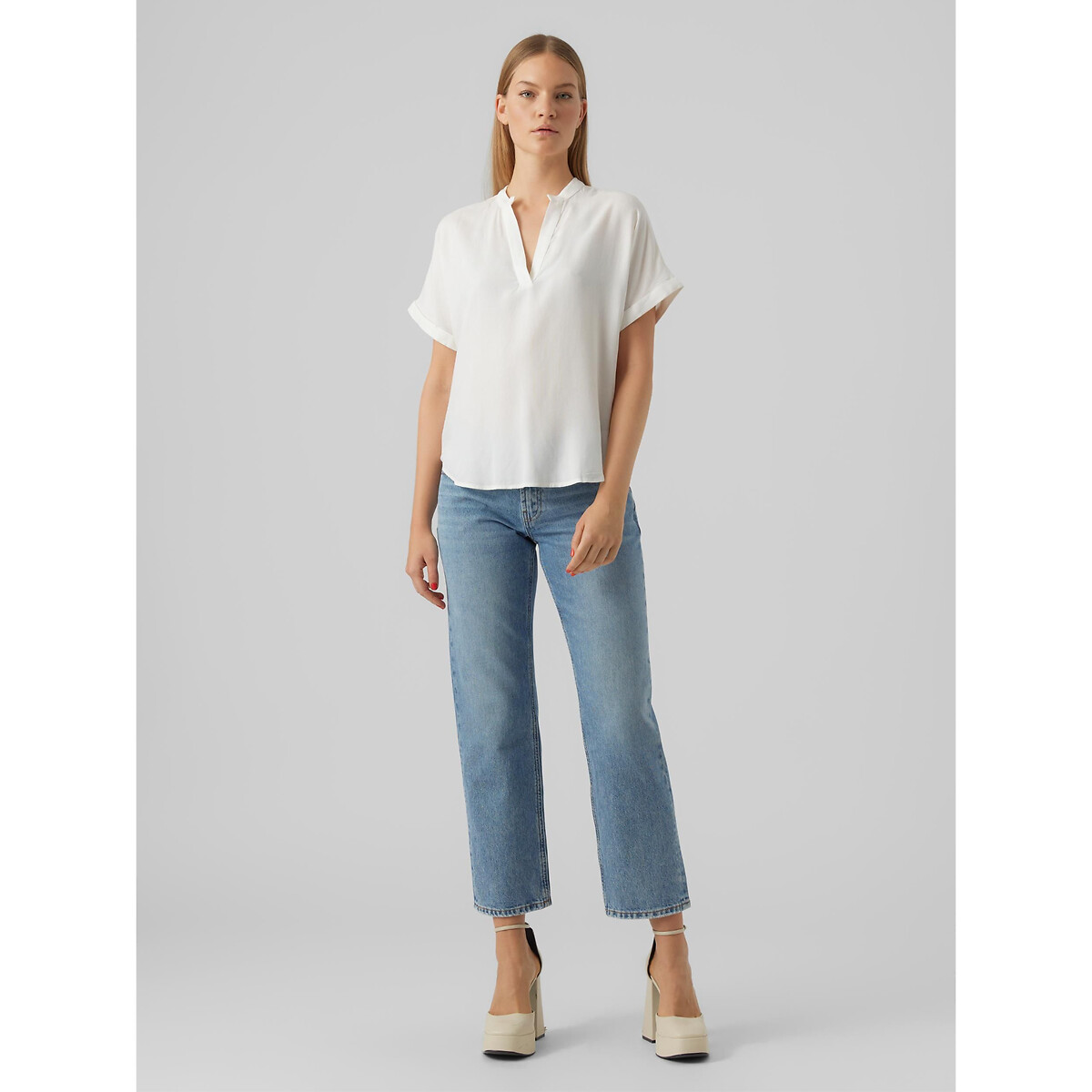 Blouse col v, manches courtes blanc, VERO MODA
