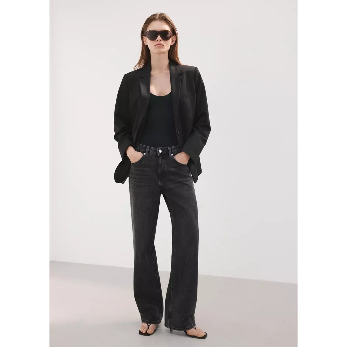 Jean droit taille basse black denim, MANGO