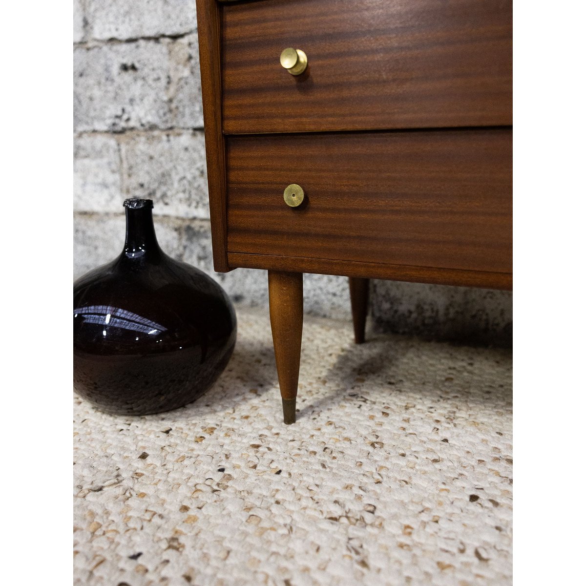 Commode contemporaine en bois Olga N°1048 - Bon état bois foncé, DEBONGOUT