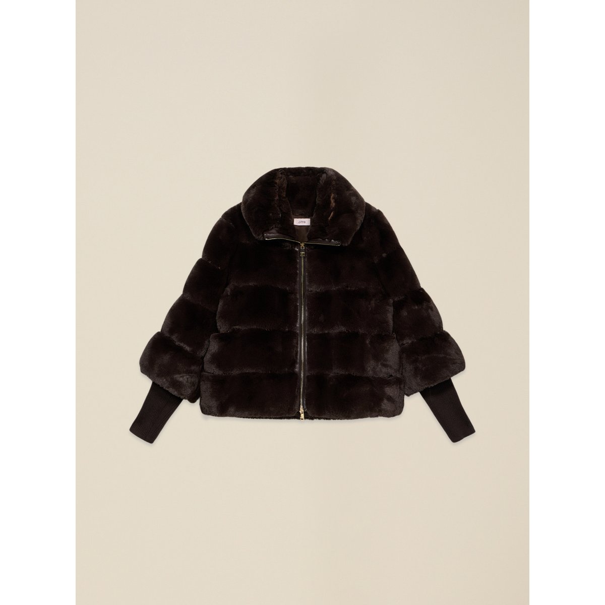 Veste marron, OLTRE