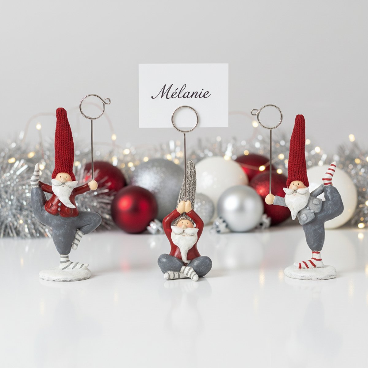 Set de 3 porte-bougies père-noël yoga décorative en résine H10 rouge et gris, SIA DECO