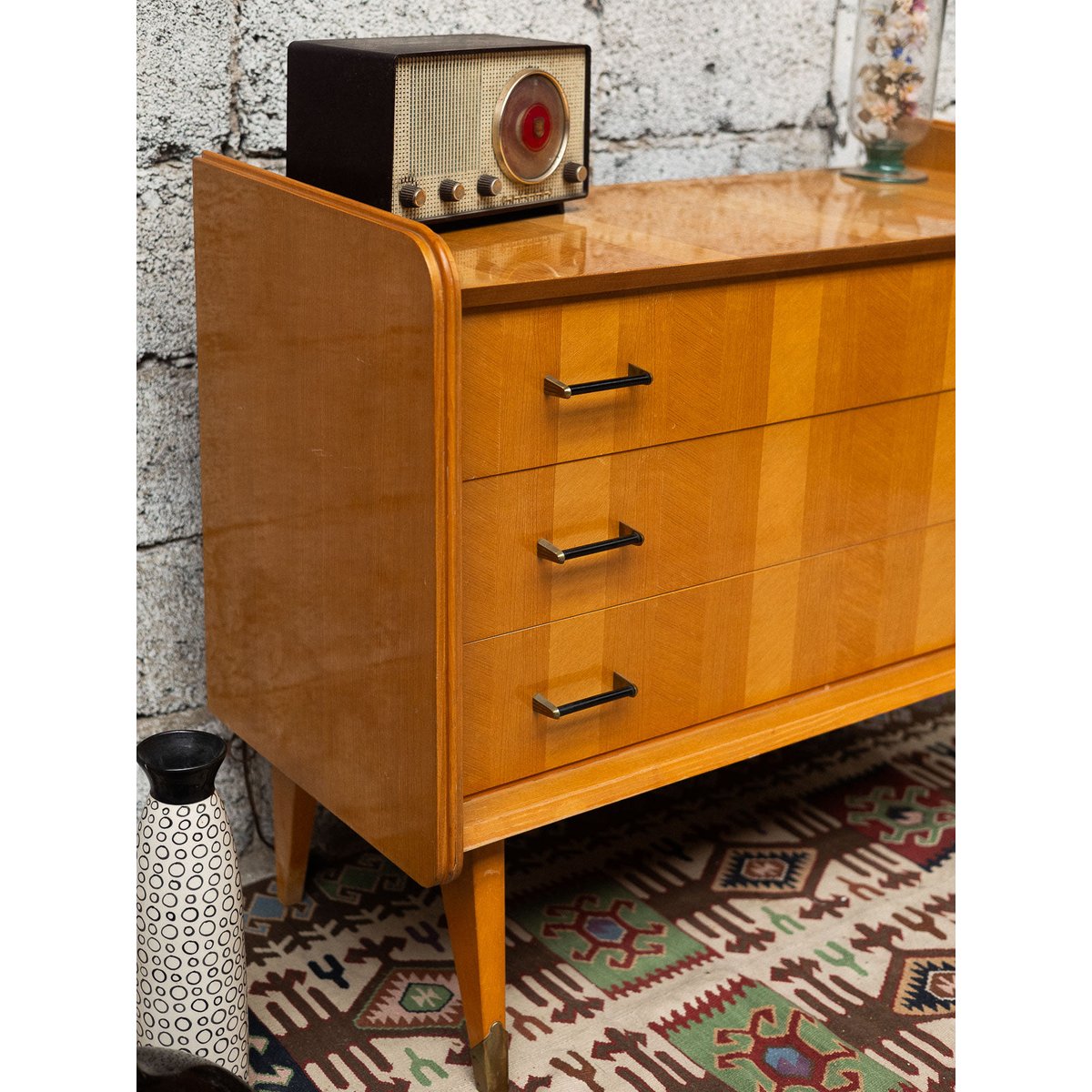 Commode rétro Olga N°690 - Bon état bois clair, DEBONGOUT