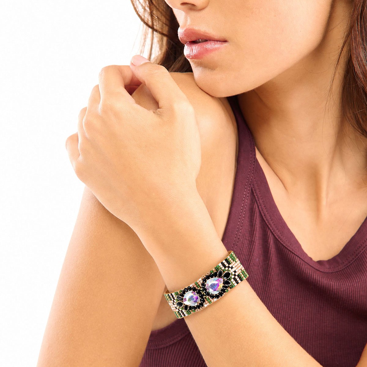 Bracelet manchette perles tissées avec charm central INKA noir, HIPANEMA