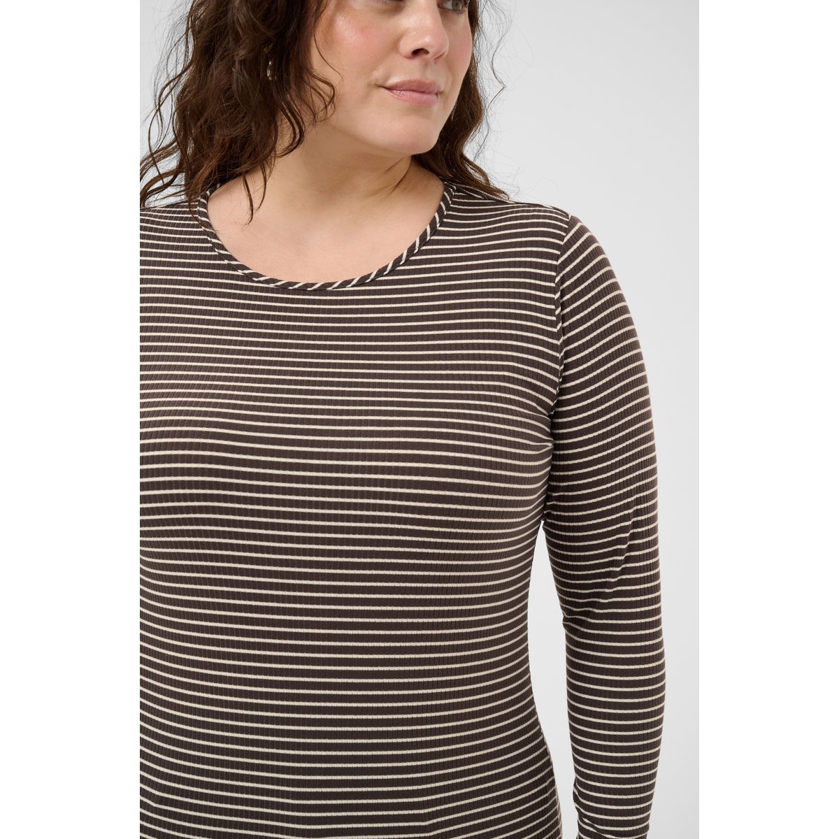 T-shirt à manches longues marron blanc coffee bean/chalk stripe, KAFFE CURVE