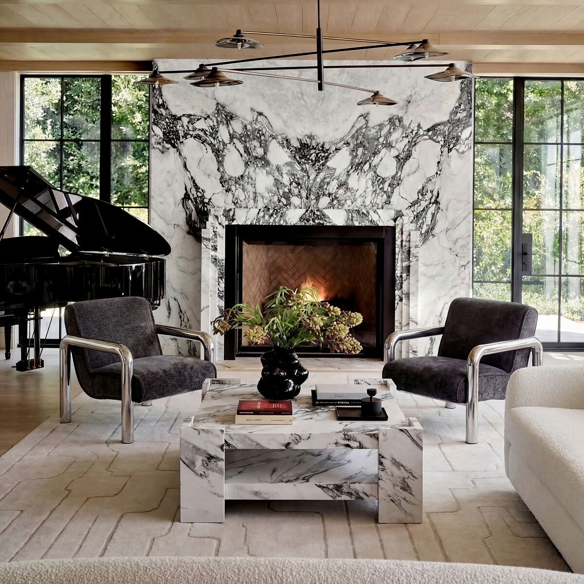 Hendrix Curved Chrome Frame Upholstered Armchair black, ÉDITÉ