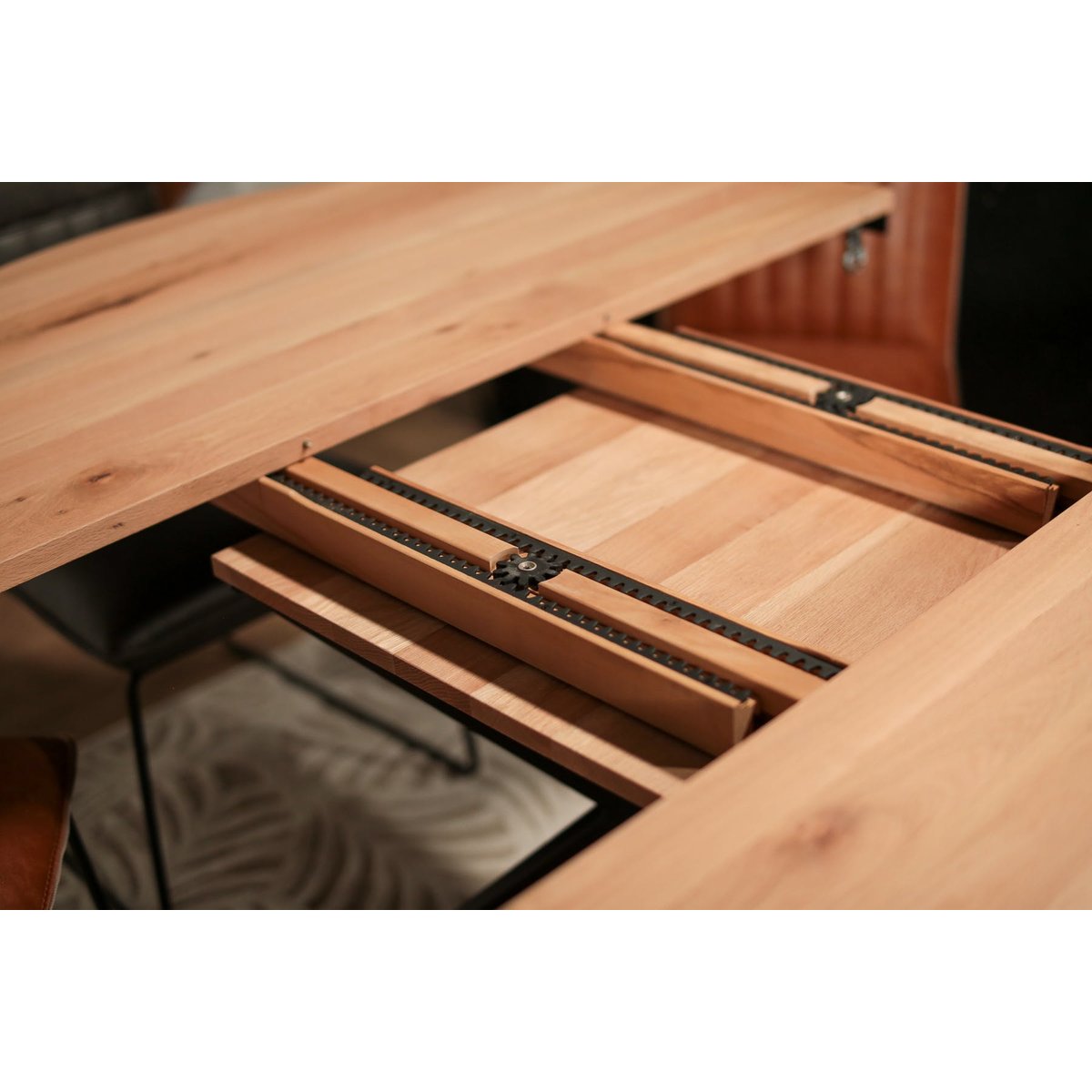 Table ronde extensible en chêne, pied mikado métal PALERME chêne blanc, PIER IMPORT
