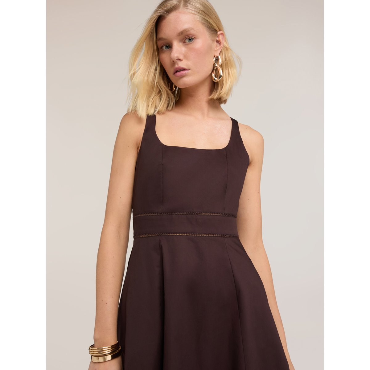 Robe évasée avec ajouré marron, MOTIVI