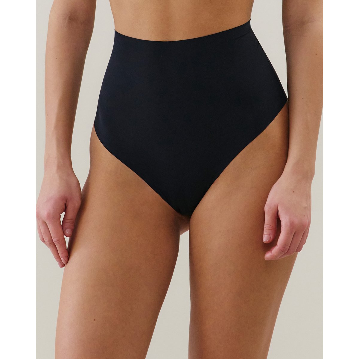 Culotte taille haute en microfibre INVISIBLIZ SMO noir, UNDIZ