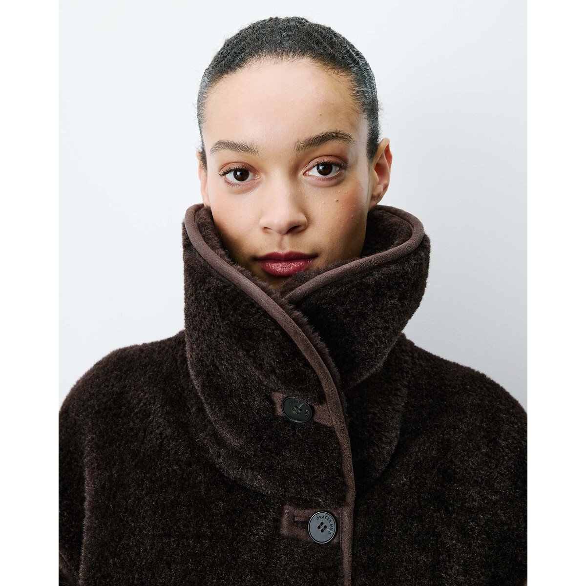 Manteau en imitation fourrure, AMELIO chocolat, GRACE & MILA