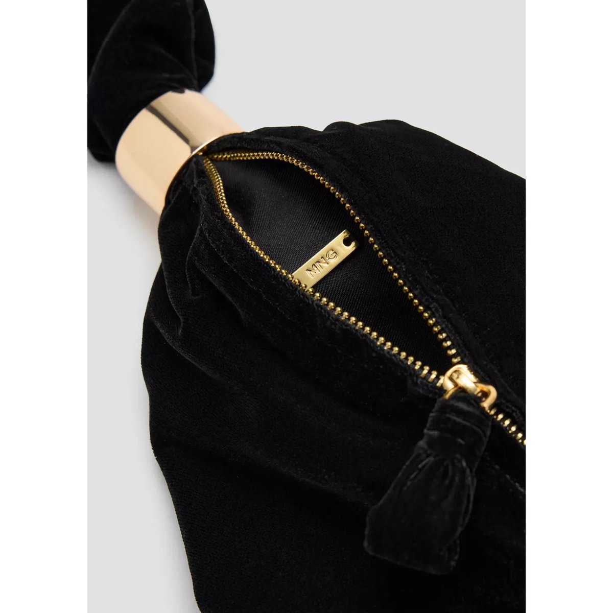 Sac à main velours détail métallique noir, MANGO