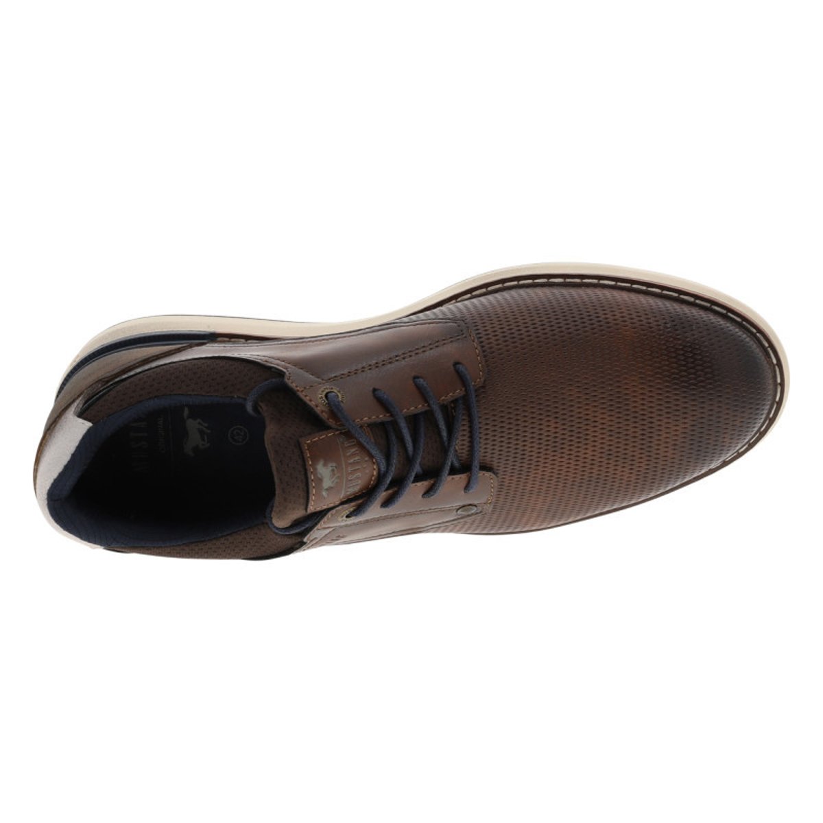 Derbies cognac à talon plat avec des lacets ronds et patch cousu avec logo cognac, MUSTANG