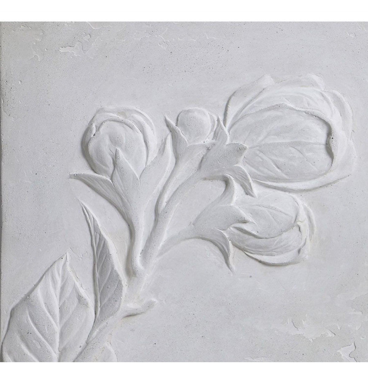 Triptyque en béton motif floral en relief - gris, INTERIOR'S
