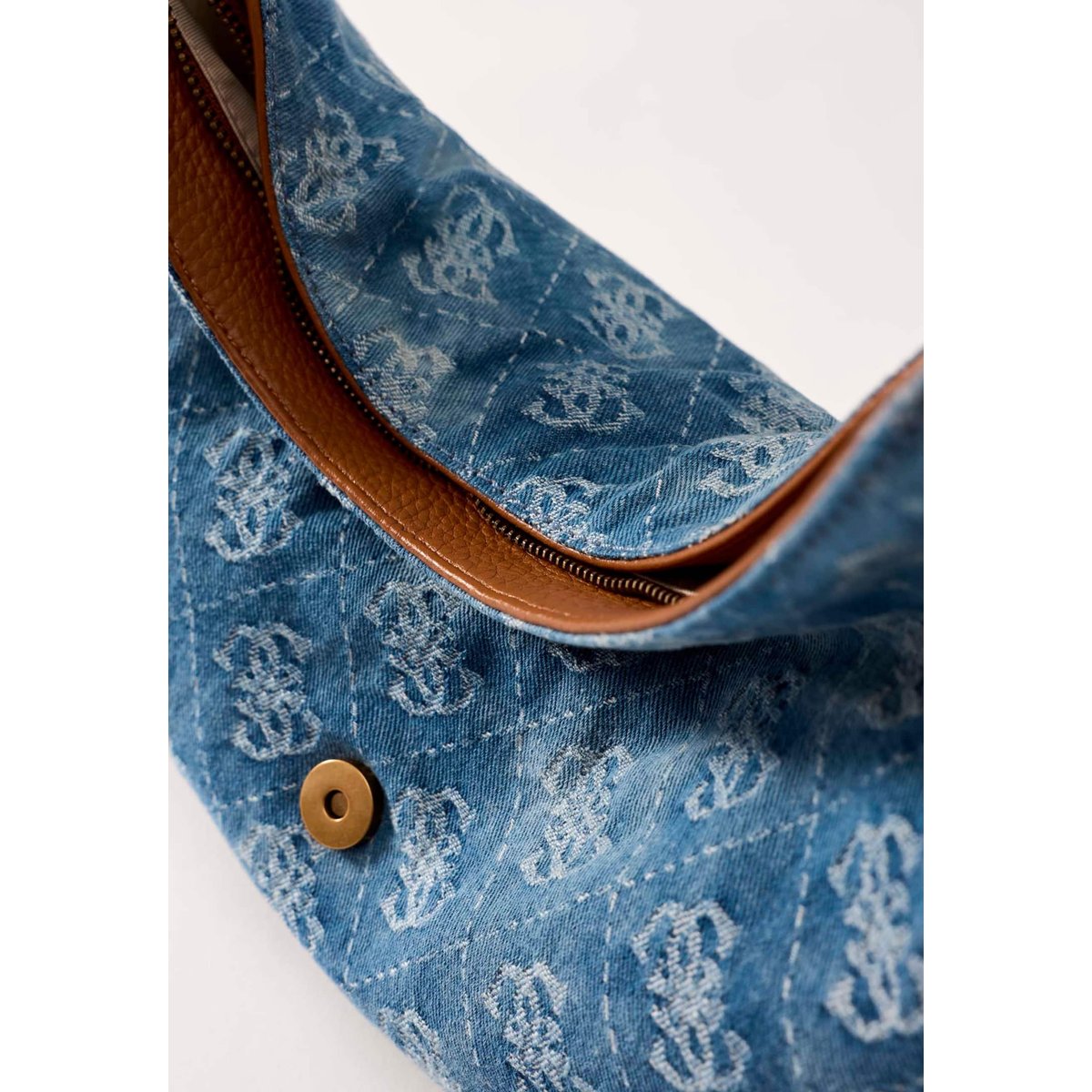 Grand Sac À Épaule Camden bleu clair, GUESS