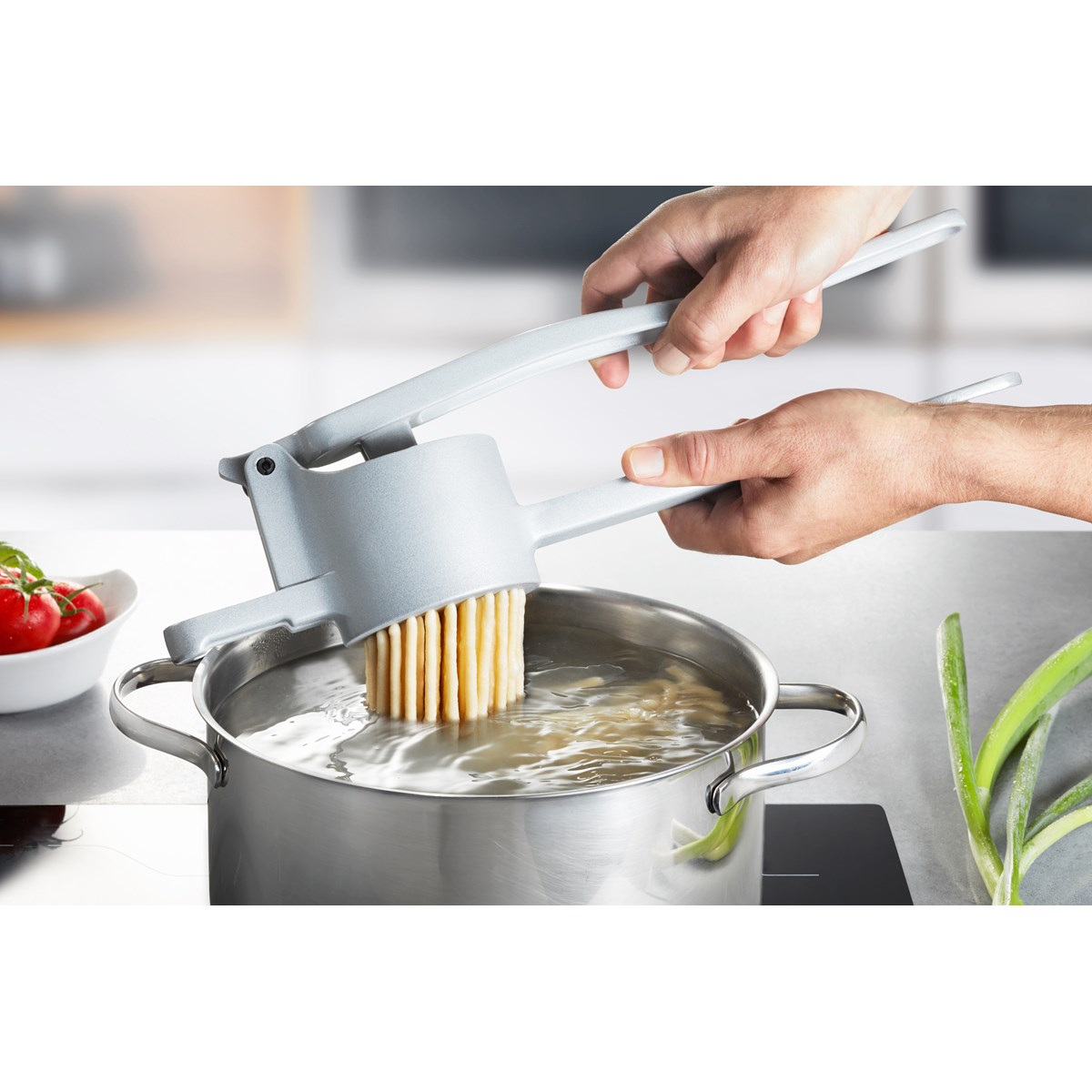 Presse à pommes de terre SPAETZLEBOUB argent, GEFU