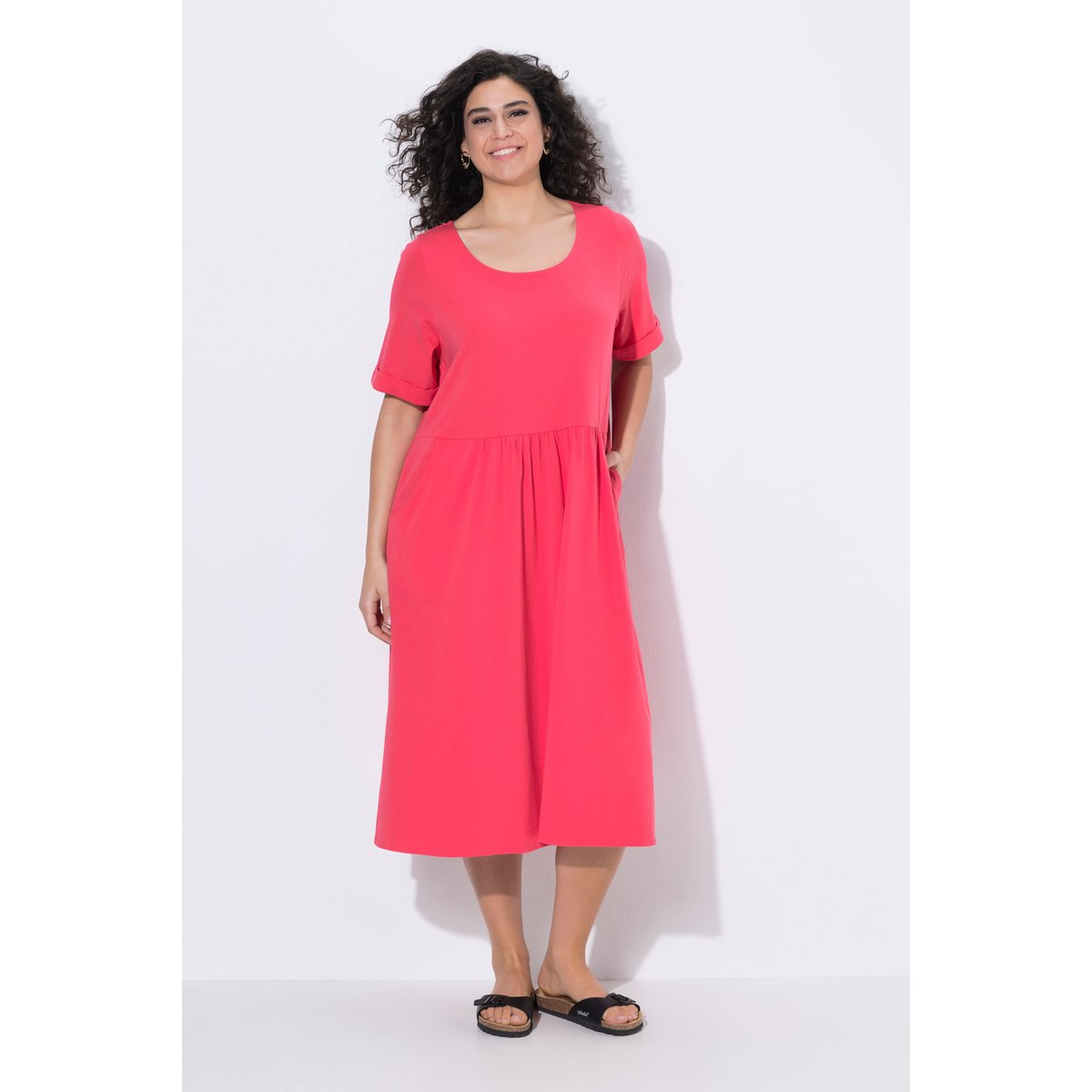 Robe midi en jersey. Décolleté rose vif, ULLA POPKEN