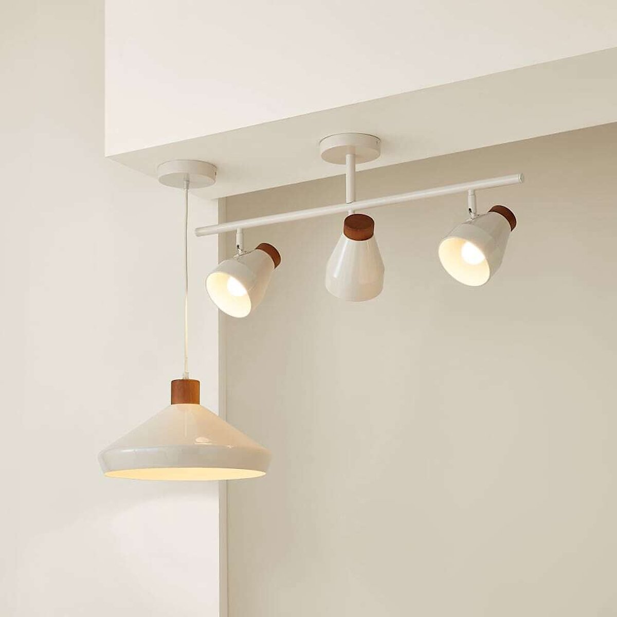 Patty Scandi Walnut Trim Bar Light cream, ÉDITÉ