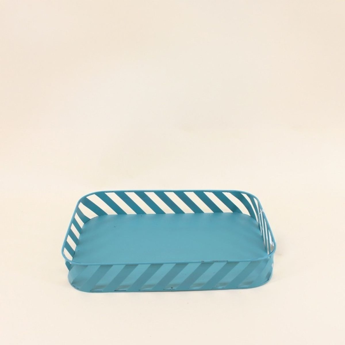 Plateau en métal bleu ajouré 25x35cm bleu, ORNAMI