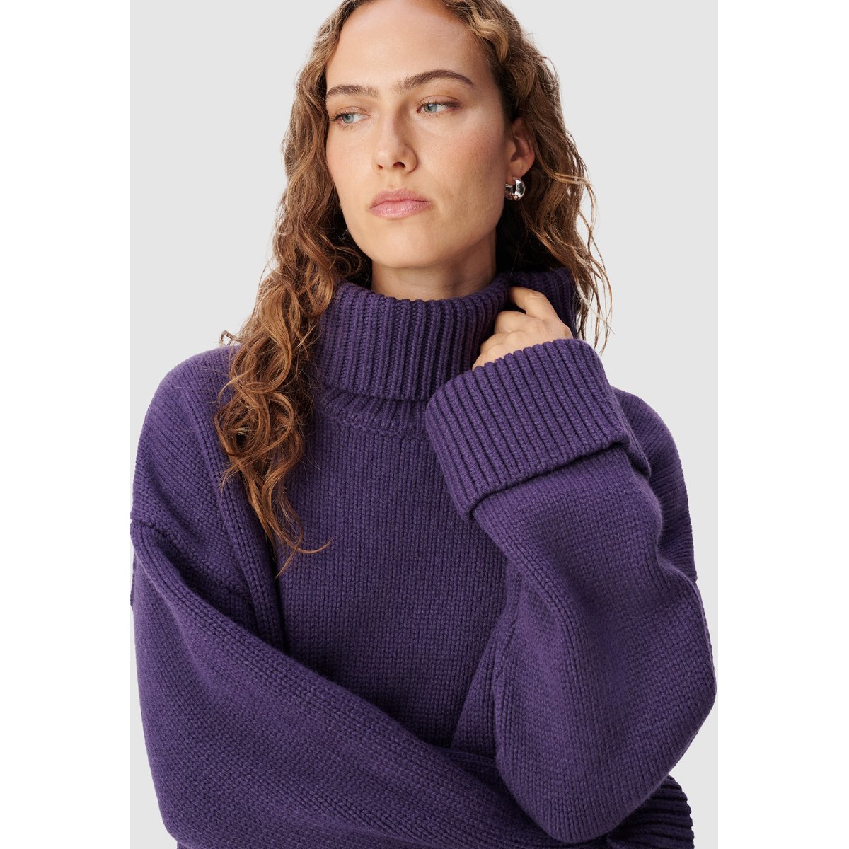 Pull tricot 100% laine maxi col roulé violet foncé, IKKS